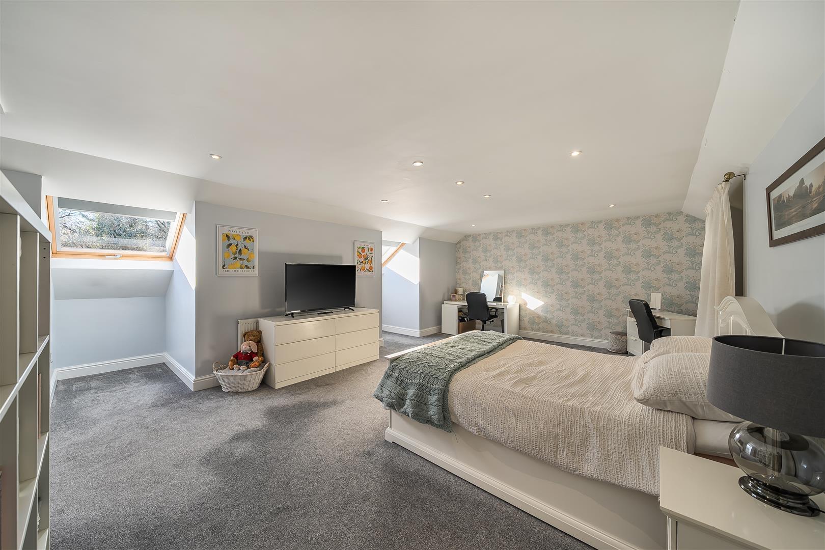 Llys Y Nant, Glais, Swansea, SA7 9JB